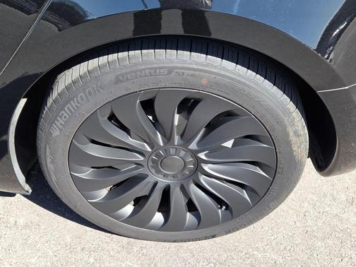 Black 2024 Tesla Model 3 Long Range