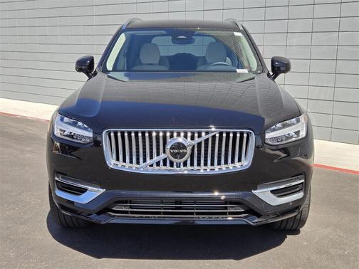 2025 Volvo XC90 Plug-In Hybrid T8 Plus 6-Seater