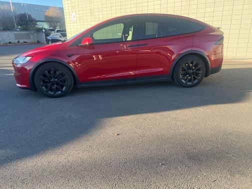 2022 Tesla Model X Base