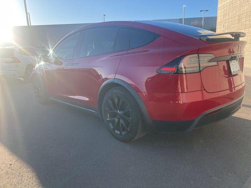 2022 Tesla Model X Base