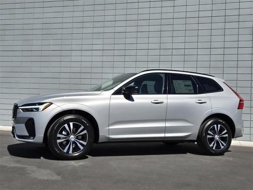 2025 Volvo XC60 B5 Core