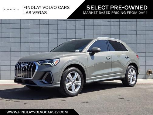 2022 Audi Q3 45 S line Premium