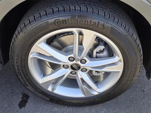 2022 Audi Q3 45 S line Premium