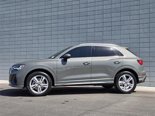 2022 Audi Q3 45 S line Premium