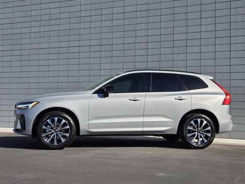 2025 Volvo XC60 B5 Core
