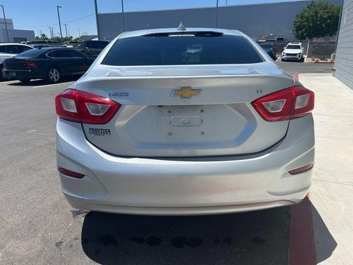 Silver Ice Metallic 2017 Chevrolet Cruze LT