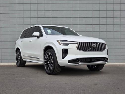 2026 Volvo XC90 B5 Plus 7-Seater