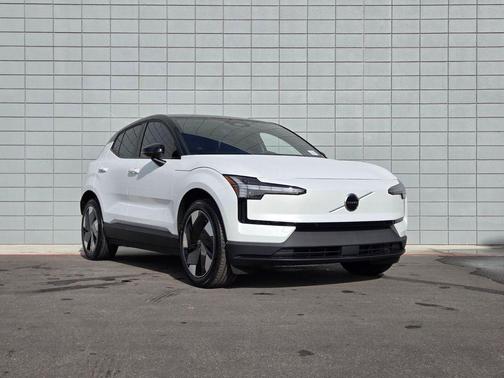 Crystal White 2026 Volvo EX30 Twin Motor Plus