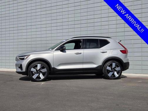 2024 Volvo XC40 Recharge Pure Electric Twin Plus