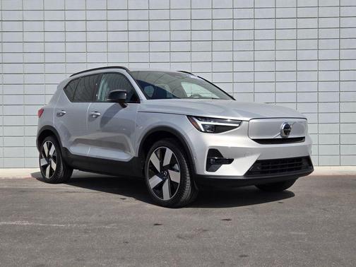 2024 Volvo XC40 Recharge Pure Electric Twin Plus