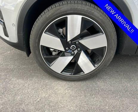 2024 Volvo XC40 Recharge Pure Electric Twin Plus