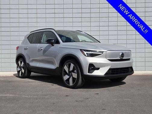 2024 Volvo XC40 Recharge Pure Electric Twin Plus