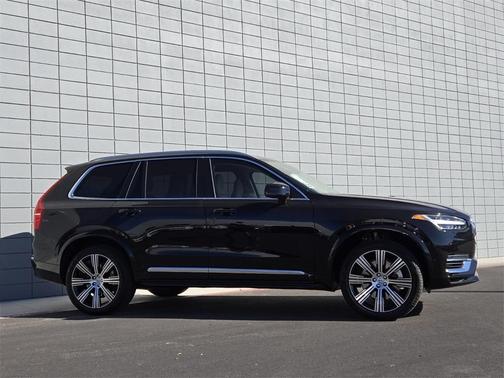 2025 Volvo XC90 Plug-In Hybrid T8 Plus 6-Seater