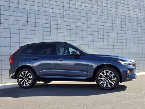 2024 Volvo XC60 B5 Core