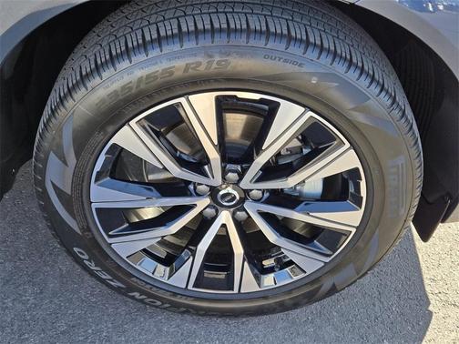 2024 Volvo XC60 B5 Core