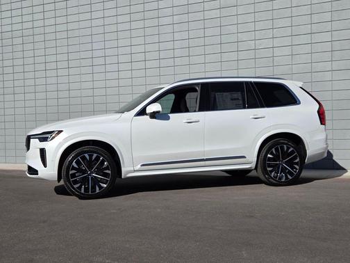 2026 Volvo XC90 B5 Plus 7-Seater