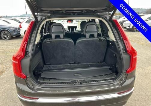 2023 Volvo XC90 B5 Plus