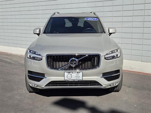 2017 Volvo XC90 T5 Momentum
