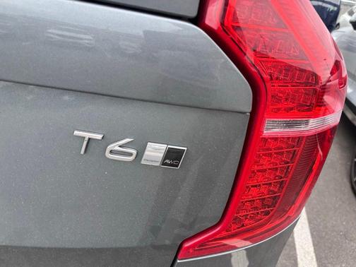 2018 Volvo XC90 T6 Inscription