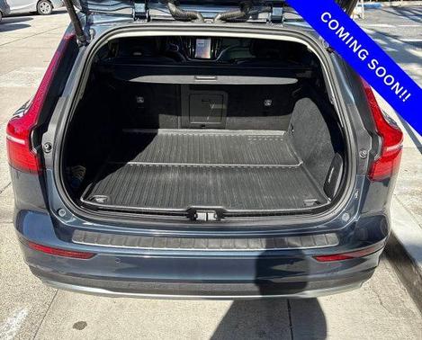 2023 Volvo V60 Cross Country B5 Plus