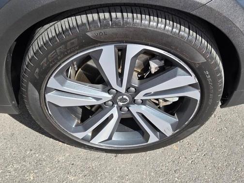 2023 Volvo V60 Cross Country B5 Plus