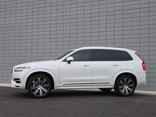 2025 Volvo XC90 Plug-In Hybrid T8 Ultra 7-Seater