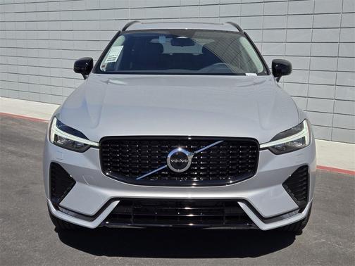 2025 Volvo XC60 B5 Core