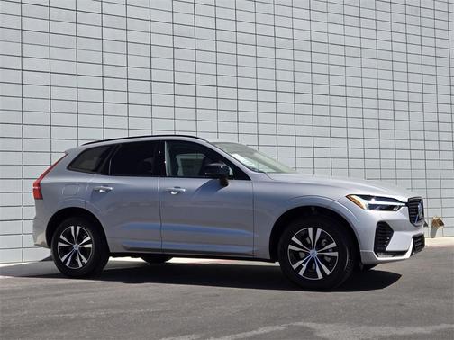 2025 Volvo XC60 B5 Core