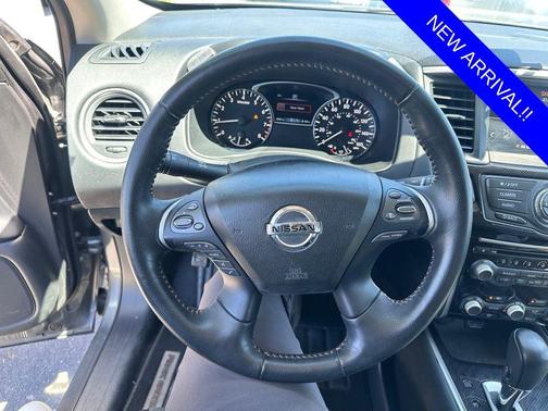 Gun Metallic 2020 Nissan Pathfinder SV