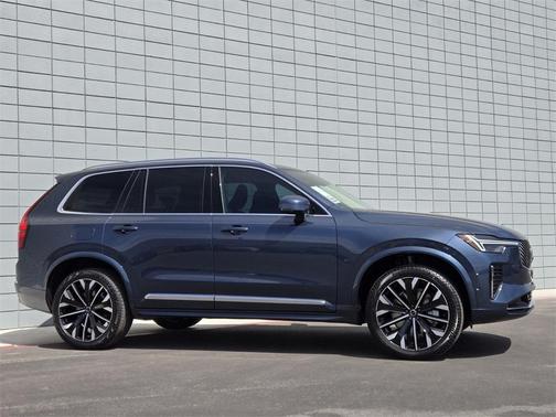 2025 Volvo XC90 B6 Plus 7-Seater