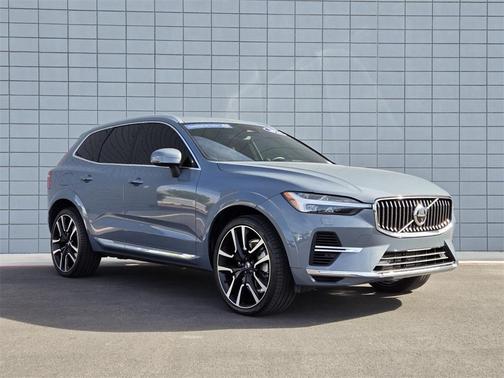 2023 Volvo XC60 Recharge Plug-In Hybrid T8 Ultimate Bright Theme