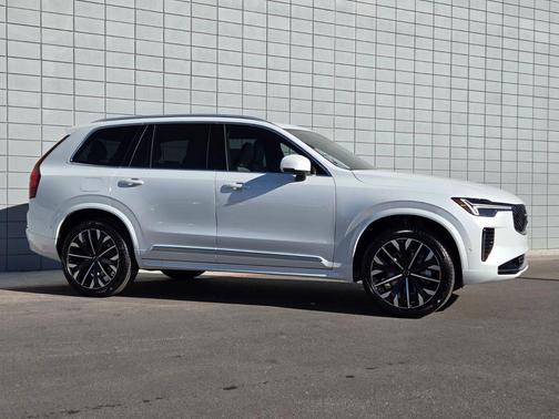 2026 Volvo XC90 B6 Ultra 7-Seater
