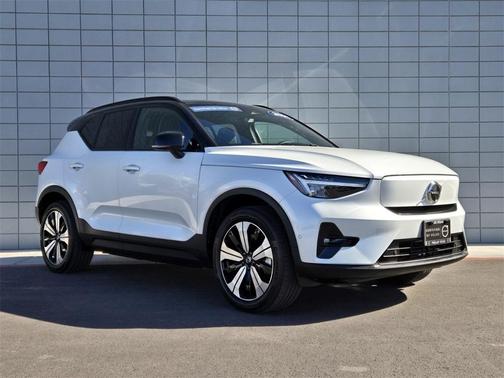 2023 Volvo XC40 Recharge Pure Electric Twin Plus