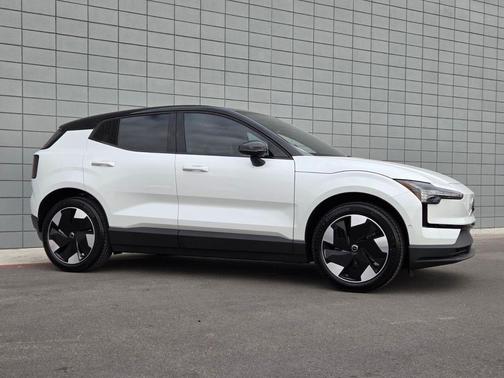 Crystal White 2026 Volvo EX30 Twin Motor Ultra