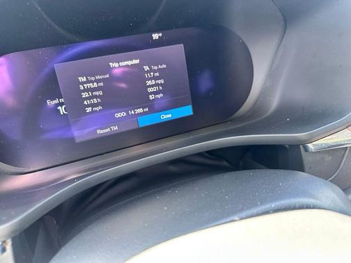 Onyx Black Metallic 2024 Volvo XC60 B5 Plus Dark Theme