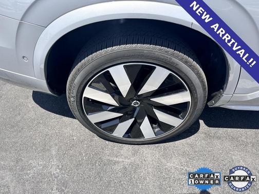 2023 Volvo XC90 Recharge Plug-In Hybrid T8 Ultimate Bright Theme 7-Seater
