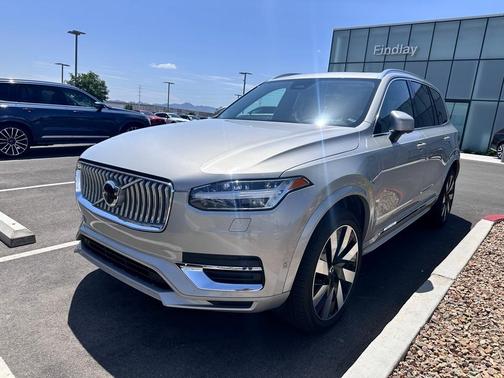 2023 Volvo XC90 Recharge Plug-In Hybrid T8 Ultimate Bright Theme 7-Seater