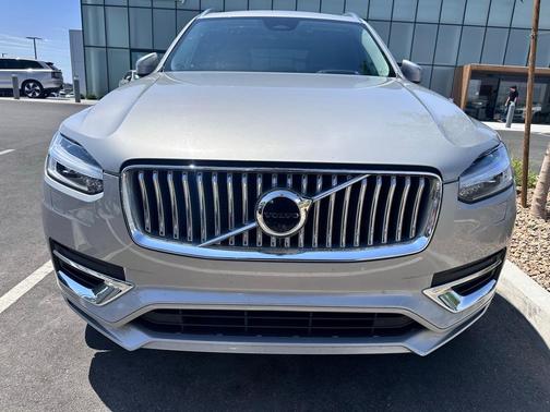 2023 Volvo XC90 Recharge Plug-In Hybrid T8 Ultimate Bright Theme 7-Seater