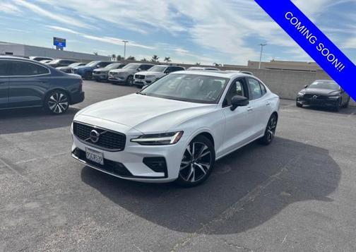 2025 Volvo S60 B5 Plus