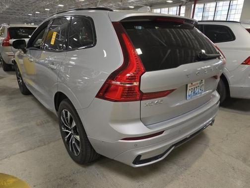 2025 Volvo XC60 B5 Plus
