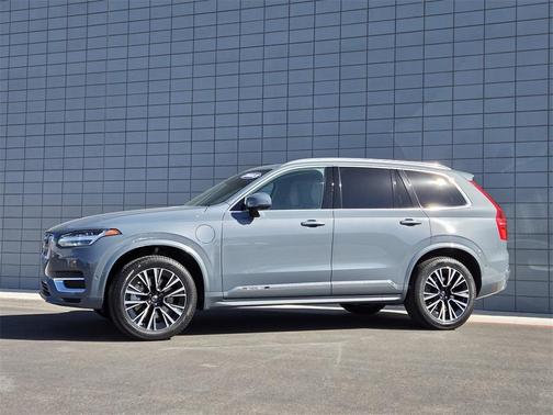 2023 Volvo XC90 Recharge Plug-In Hybrid T8 Plus Bright Theme 7 Passenger