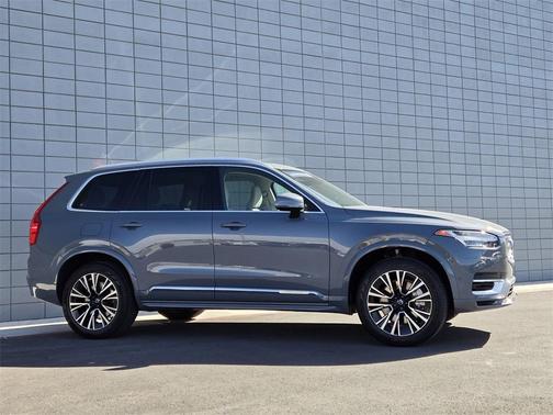 2023 Volvo XC90 Recharge Plug-In Hybrid T8 Plus Bright Theme 7 Passenger