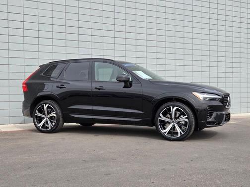 2022 Volvo XC60 Recharge Plug-In Hybrid T8 R-Design