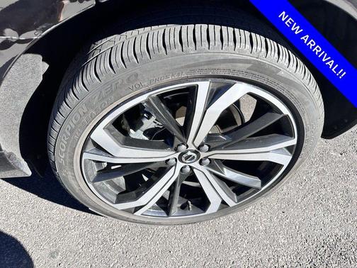 2022 Volvo XC60 Recharge Plug-In Hybrid T8 R-Design