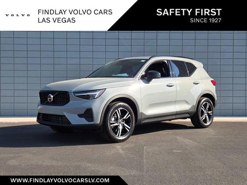 2026 Volvo XC40 B5 Core