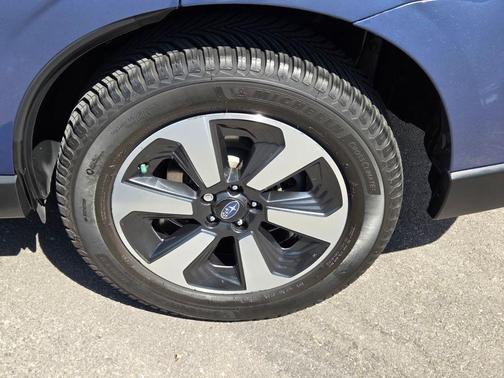 Quartz Blue Pearl 2017 Subaru Forester 2.5i Premium