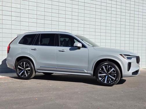 2026 Volvo XC90 B5 Core