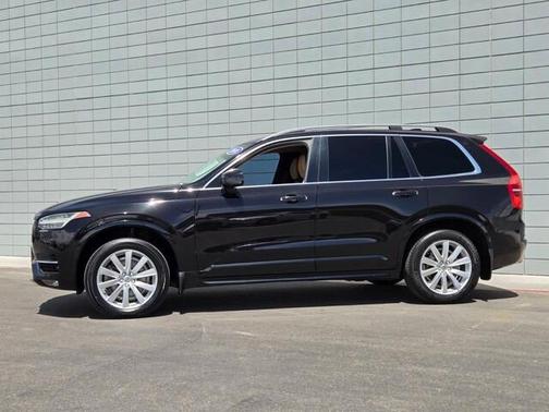 Onyx Black Metallic 2016 Volvo XC90 T6 Momentum