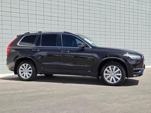 Onyx Black Metallic 2016 Volvo XC90 T6 Momentum