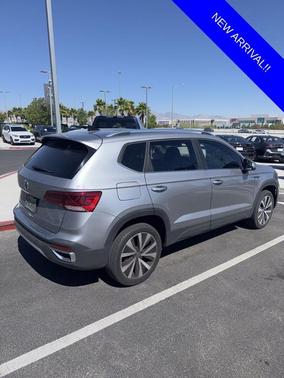 Pyrite Silver Metallic 2023 Volkswagen Taos 1.5T SE
